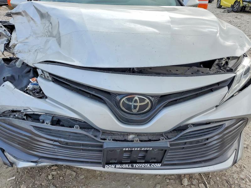 2018 TOYOTA CAMRY XLE — Фото 11 из 12