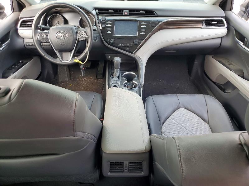 2018 TOYOTA CAMRY XLE — Фото 8 из 12