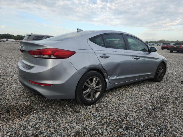 2017 HYUNDAI ELANTRA SE — Фото 3 из 12