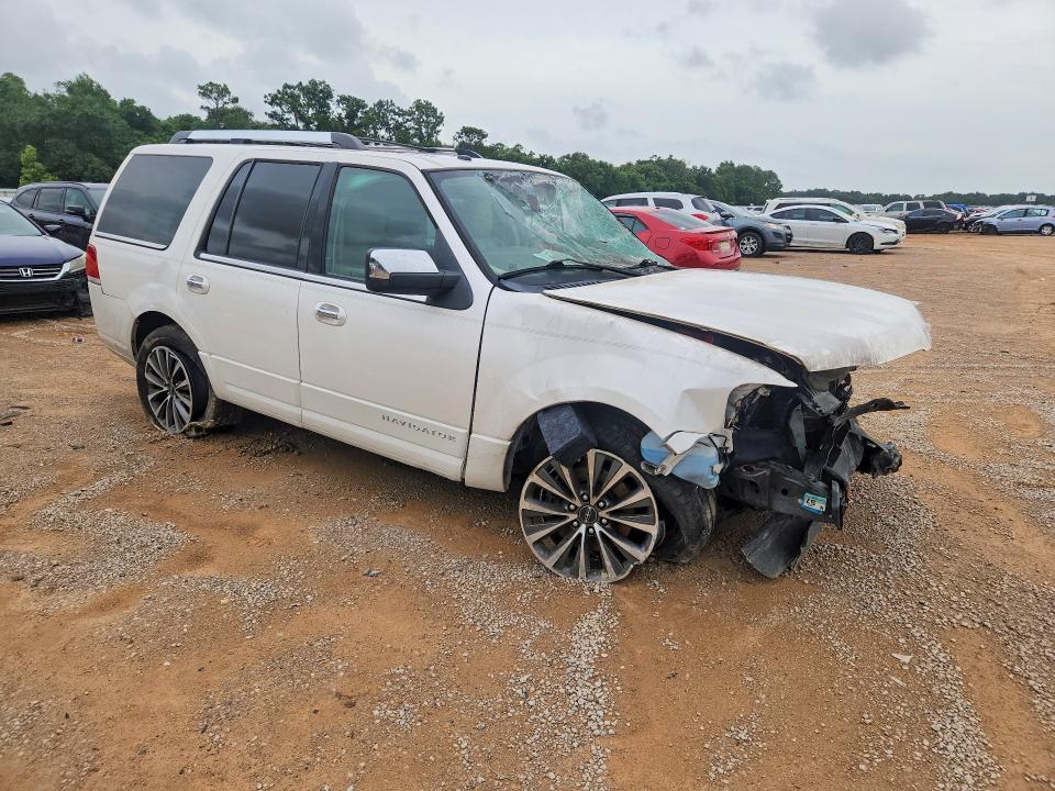 5LMJJ2JTXHEL04871 2017 LINCOLN NAVIGATOR photo no. 4