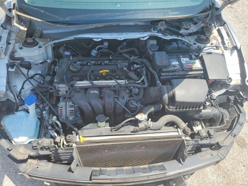 2016 HYUNDAI ELANTRA SE — Фото 11 из 12