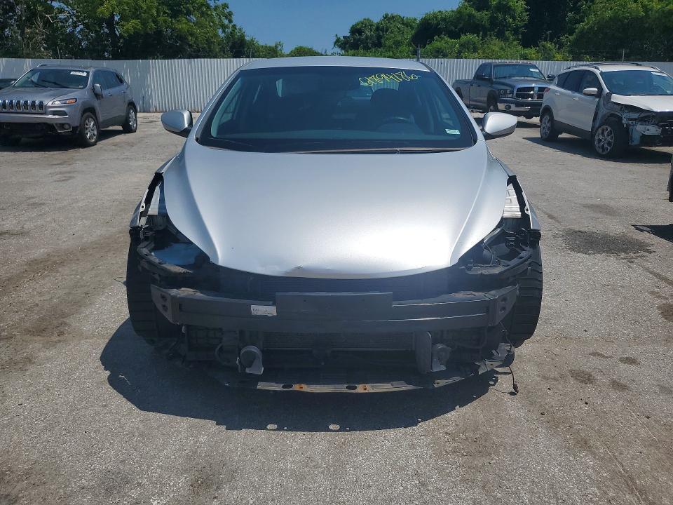 2016 HYUNDAI ELANTRA SE — Фото 5 из 12