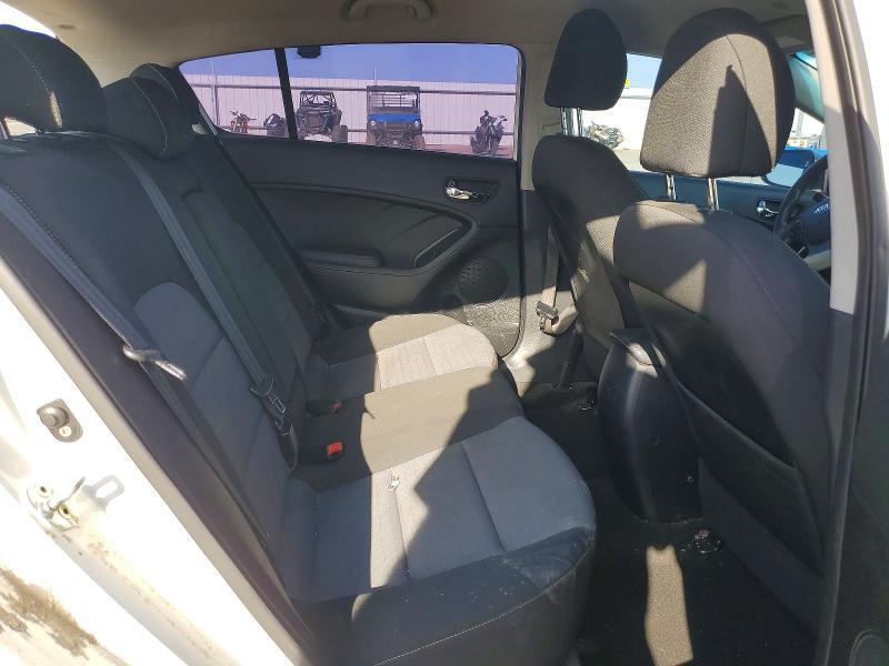 2016 KIA FORTE LX — Фото 10 из 13