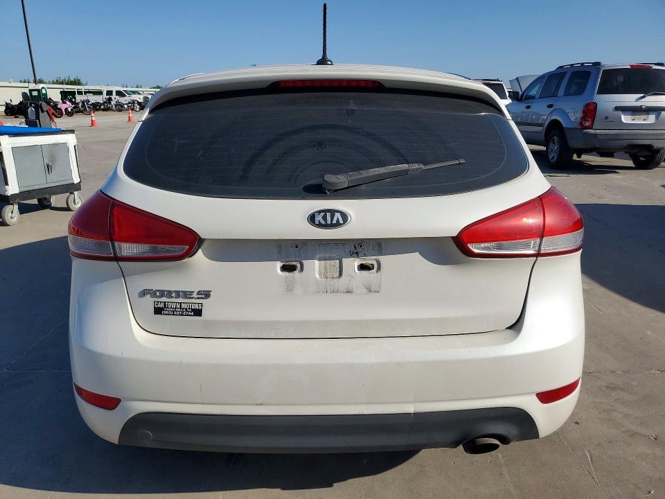 2016 KIA FORTE LX — Фото 6 из 13