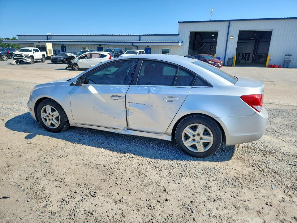 1G1PC5SB4F7210014 2015 CHEVROLET CRUZE photo no. 2