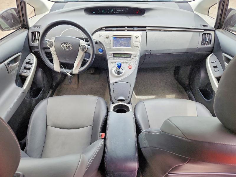 2015 TOYOTA PRIUS FOUR — Фото 8 из 12