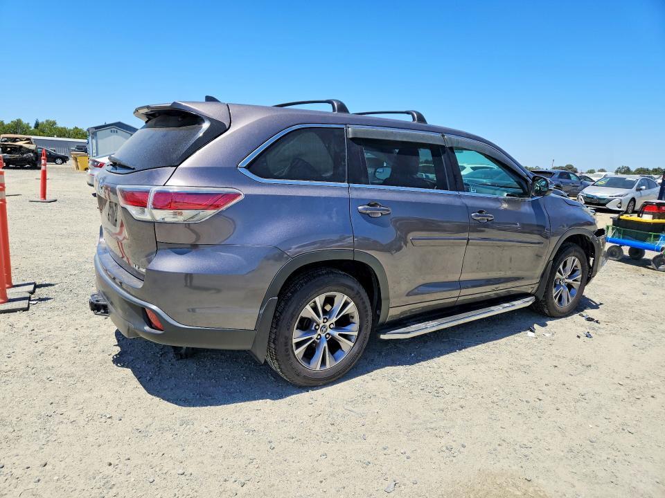 5TDBKRFH5GS227776 2016 TOYOTA HIGHLANDER photo no. 3