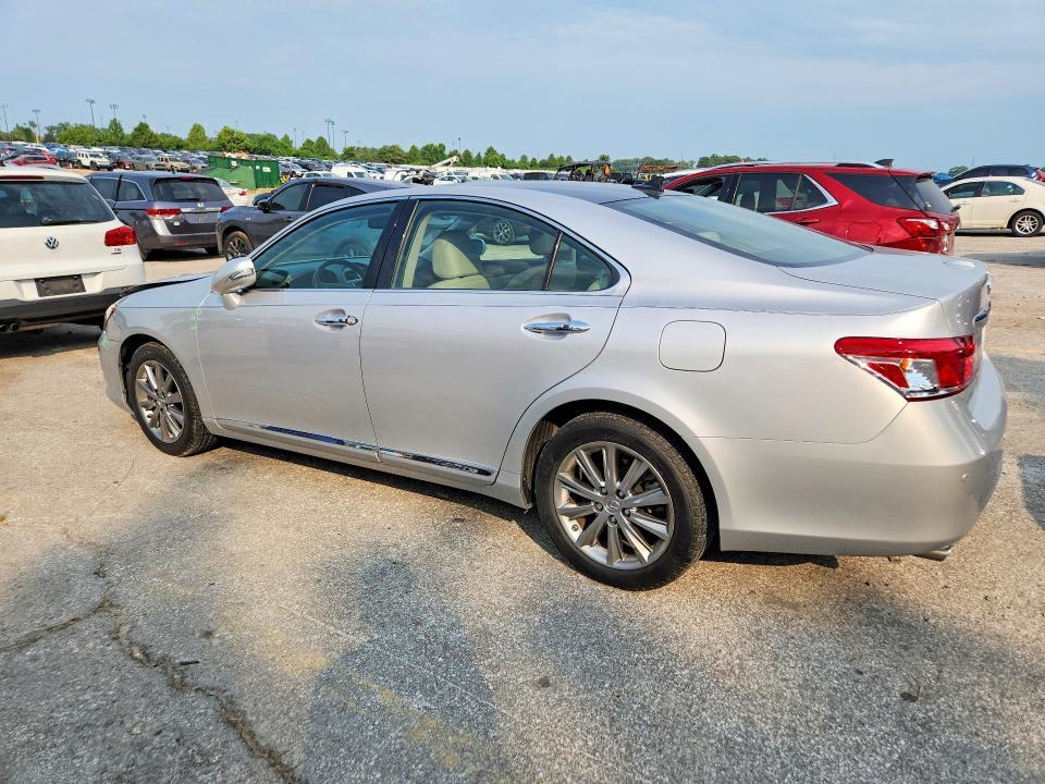 2012 LEXUS ES 350 — Фото 2 из 12