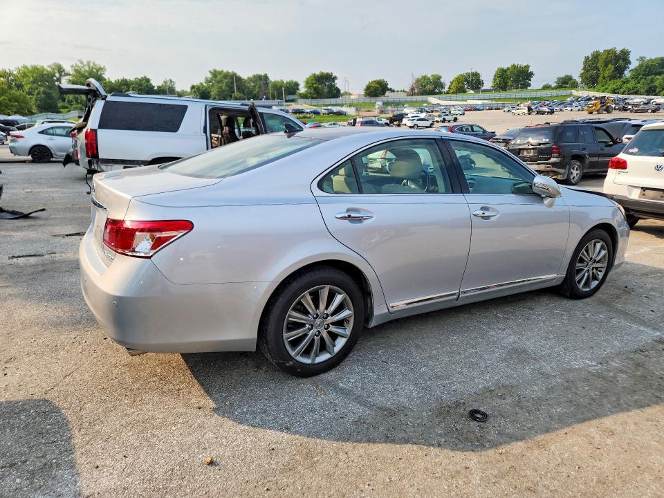 2012 LEXUS ES 350 — Фото 3 из 12