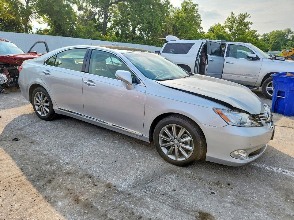 2012 LEXUS ES 350 — Фото 4 из 12