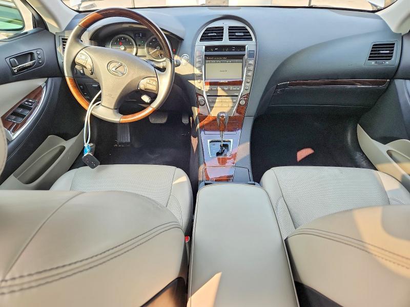 2012 LEXUS ES 350 — Фото 8 из 12