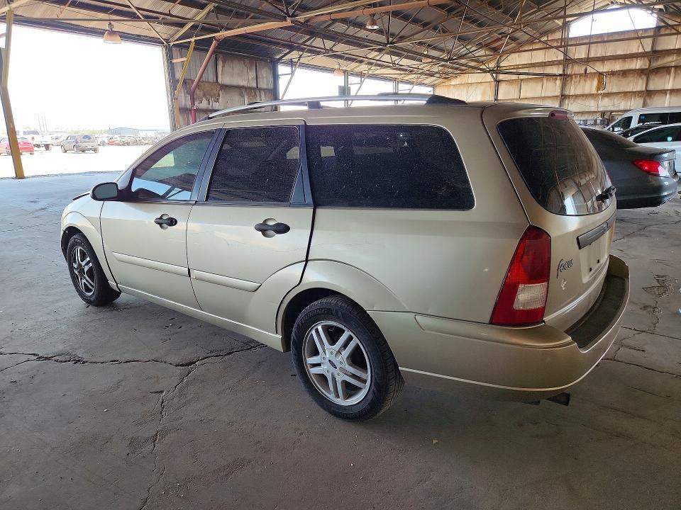 1FAFP3630YW229639 2000 FORD FOCUS photo no. 2