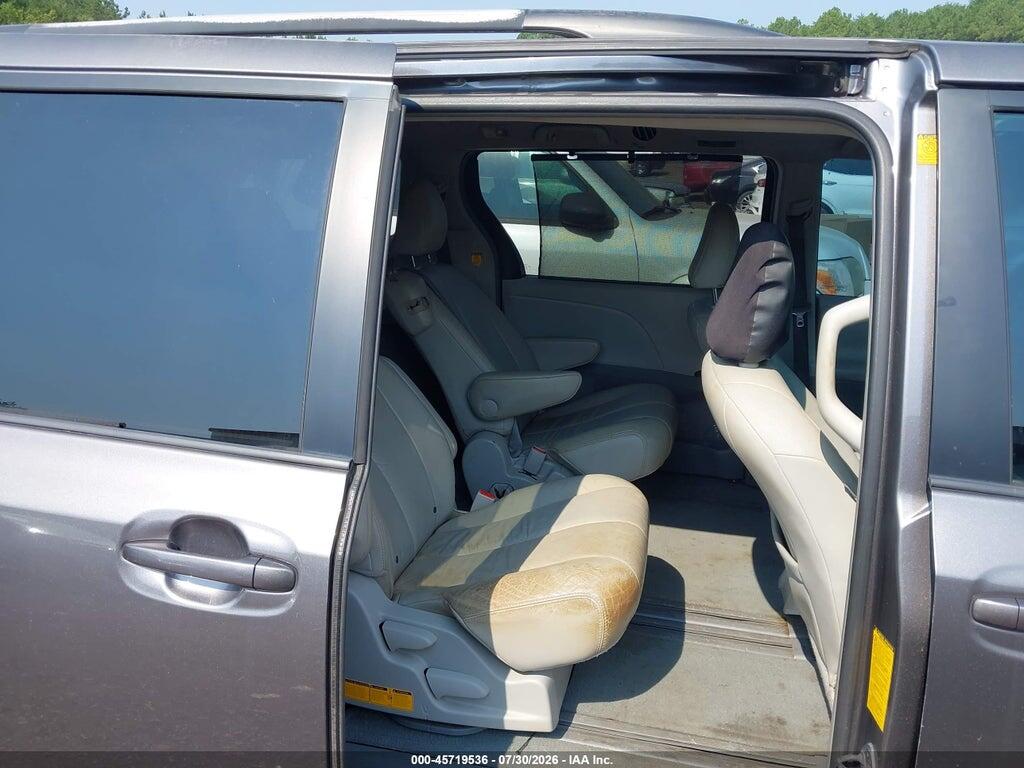 5TDYK3DC9BS125081 2011 TOYOTA SIENNA photo no. 8
