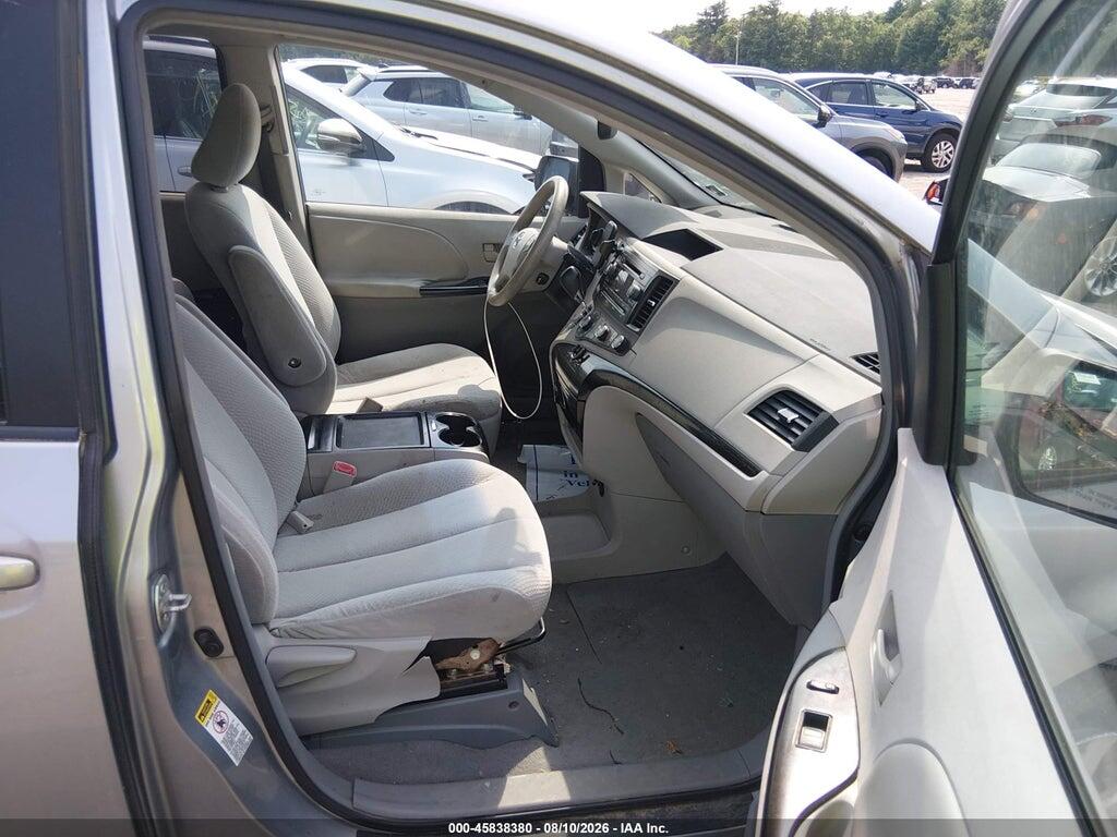 5TDKK3DC0BS053435 2011 TOYOTA SIENNA photo no. 5