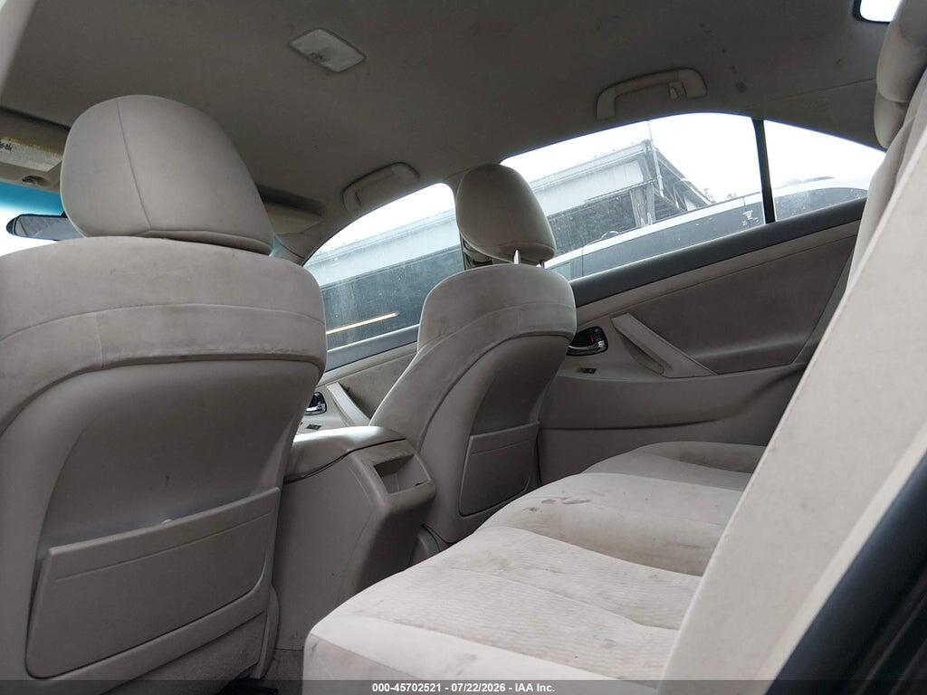 4T1BF3EK5BU700137 2011 TOYOTA CAMRY photo no. 8
