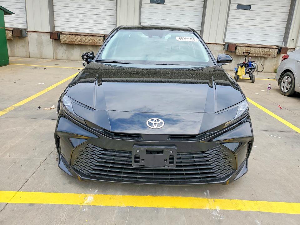 2026 TOYOTA CAMRY LE — Фото 5 из 12
