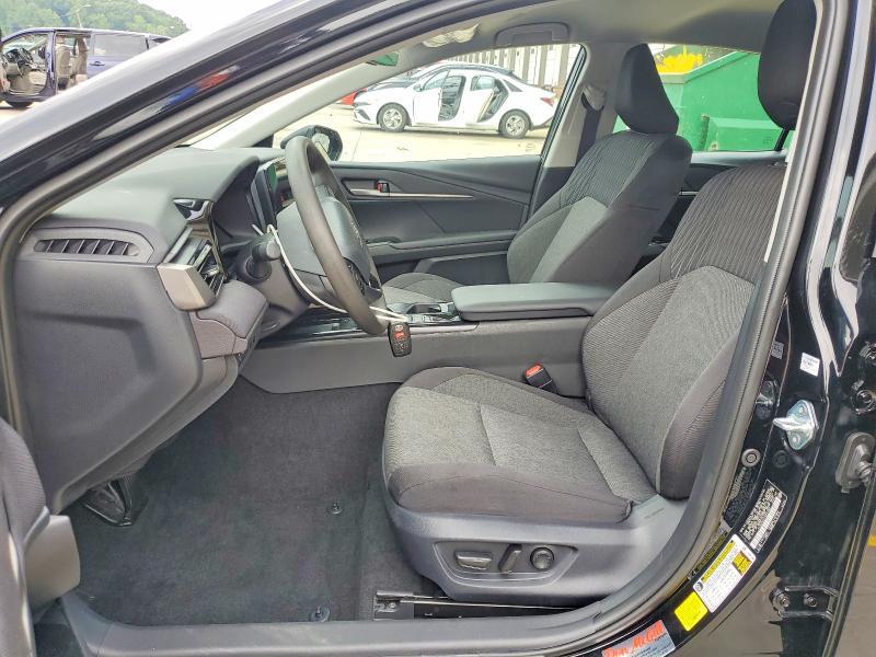 2026 TOYOTA CAMRY LE — Фото 7 из 12