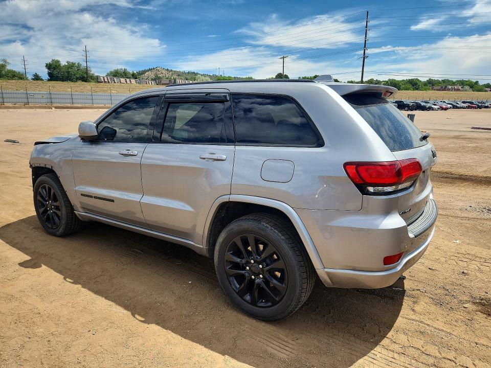 2018 JEEP GRAND CHEROKEE LAREDO — Фото 2 из 13