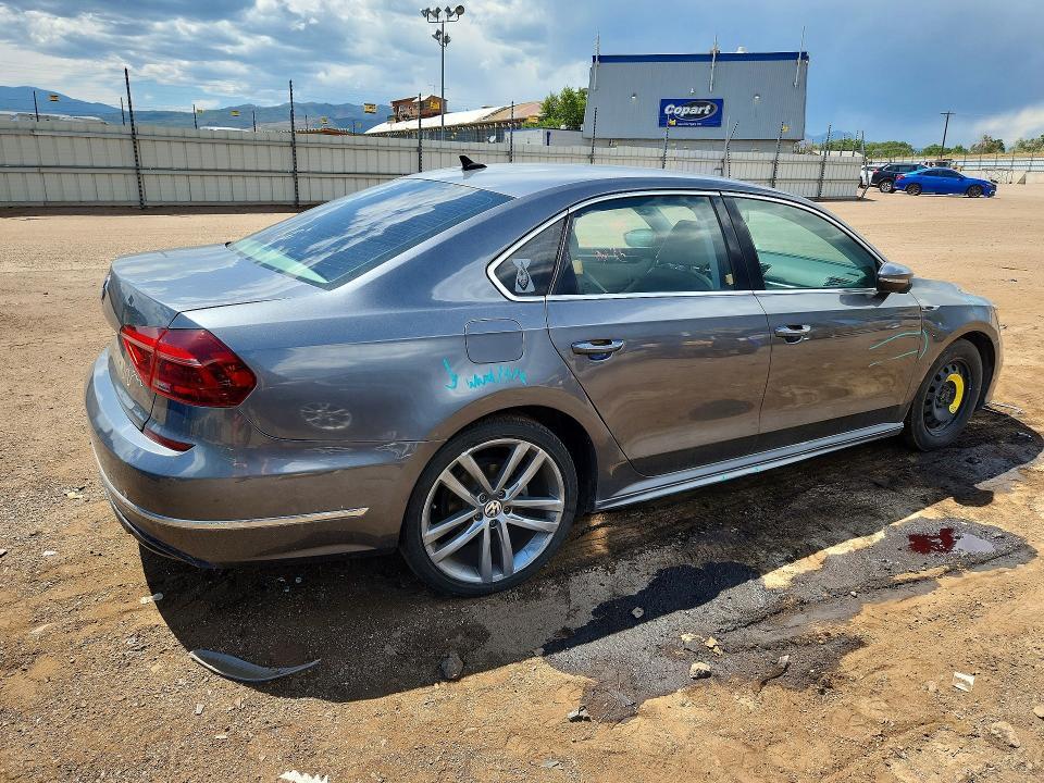 2017 VOLKSWAGEN PASSAT R-LINE — Фото 3 из 12