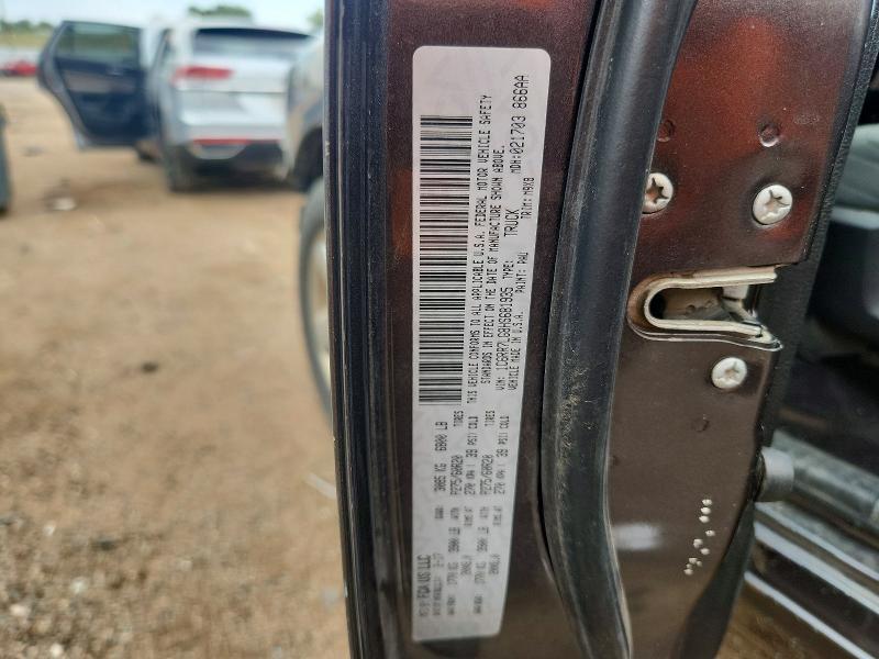 2017 RAM 1500 SLT — Фото 13 из 13