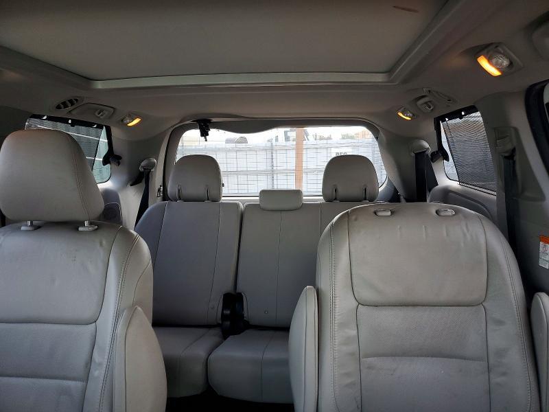 2015 TOYOTA SIENNA LIMITED 7-PASSENGER — Фото 10 из 13