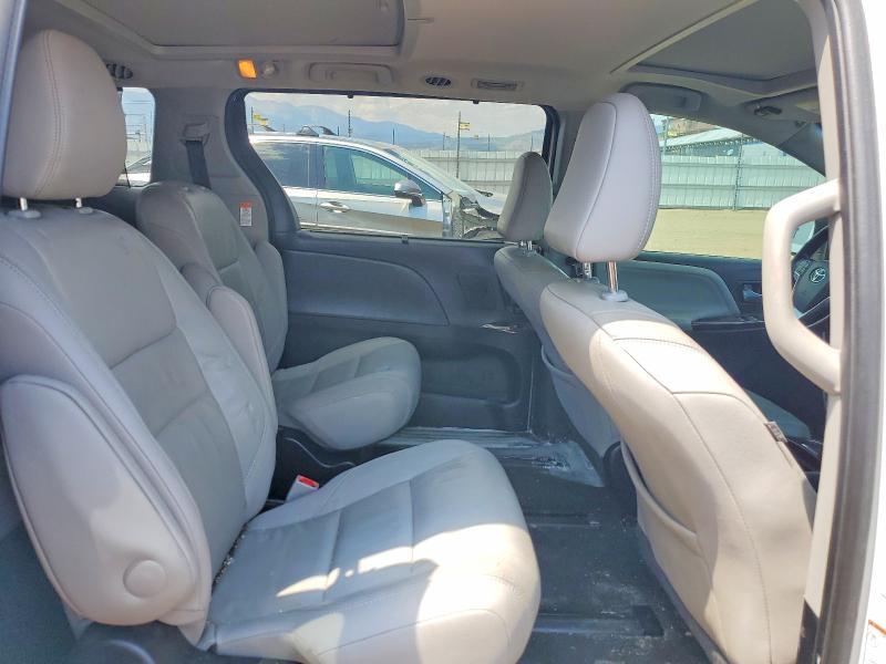 2015 TOYOTA SIENNA LIMITED 7-PASSENGER — Фото 11 из 13
