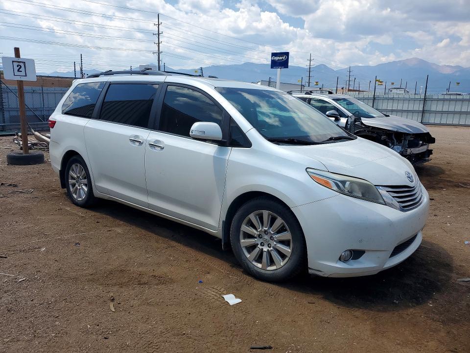 2015 TOYOTA SIENNA LIMITED 7-PASSENGER — Фото 4 из 13