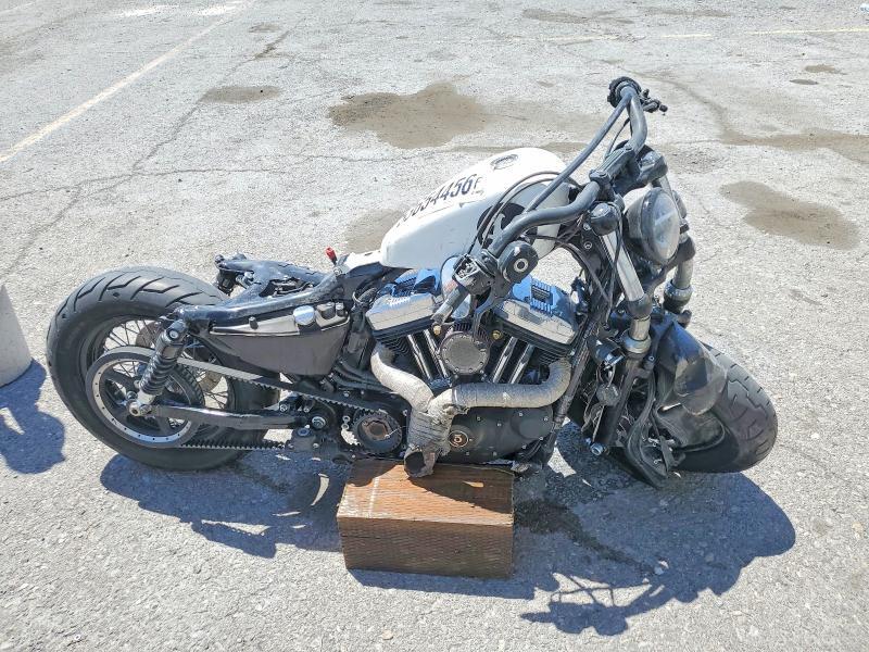 2014 HARLEY-DAVIDSON XL1200 1HD1LC316EC438107