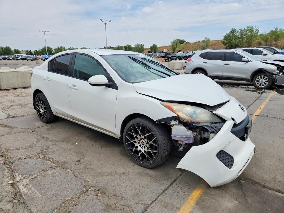 JM1BL1VP4D1748780 2013 MAZDA 3 photo no. 4