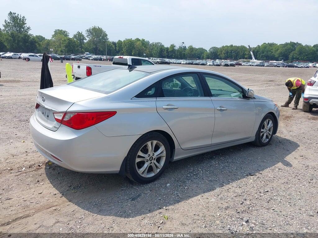 5NPEC4AC4CH421952 2012 HYUNDAI SONATA photo no. 4