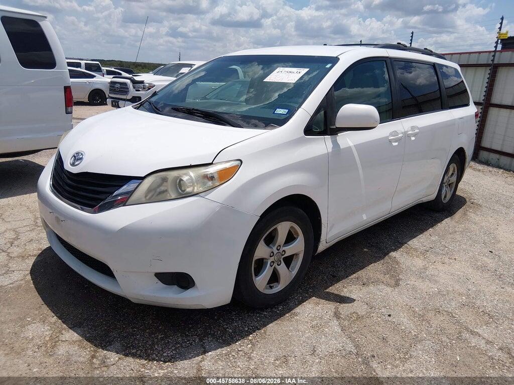 5TDKK3DC5CS191926 2012 TOYOTA SIENNA photo no. 2