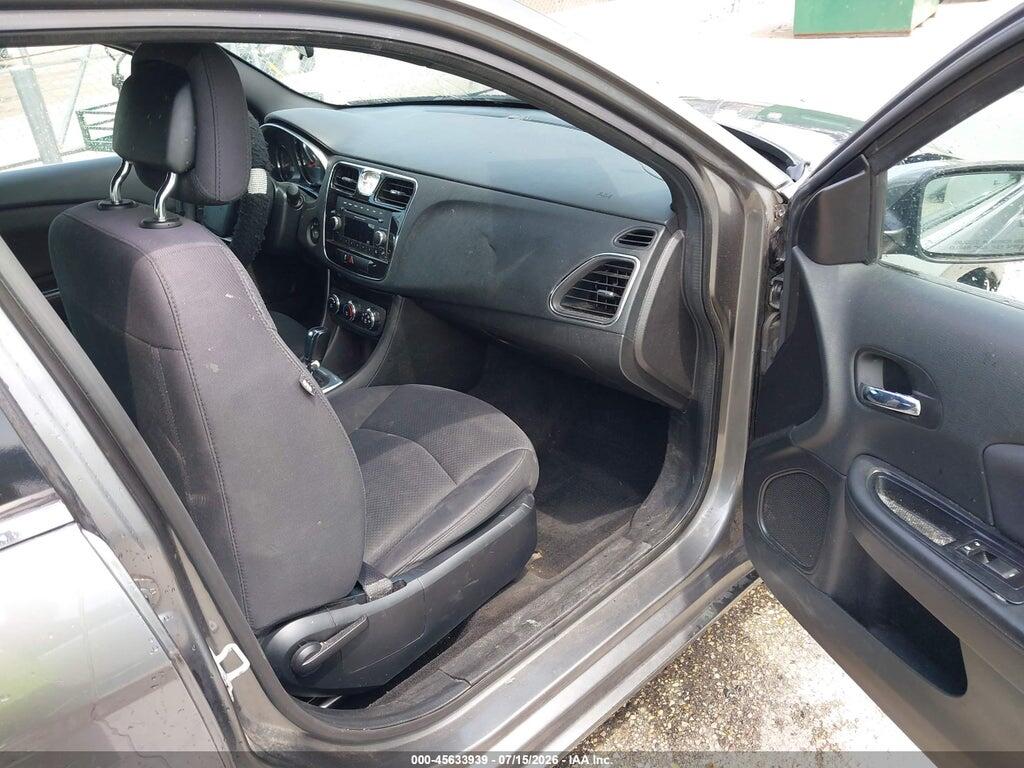 1C3CCBAB8DN671350 2013 CHRYSLER 200 photo no. 5