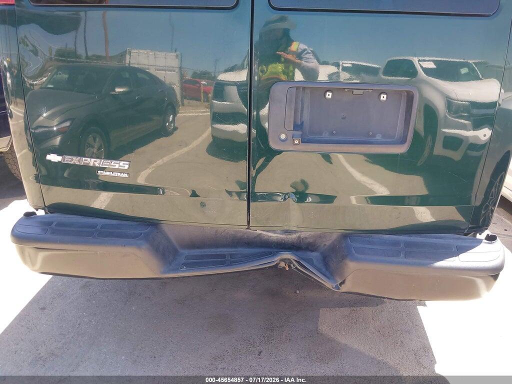 1GAWGPFF7F1282773 2015 CHEVROLET EXPRESS 2500 photo no. 6