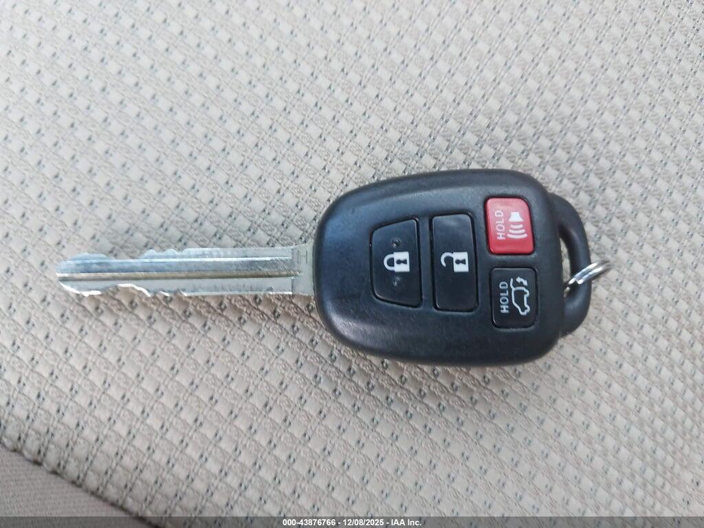 JTMWFREV7GJ096716 2016 TOYOTA RAV4 photo no. 11
