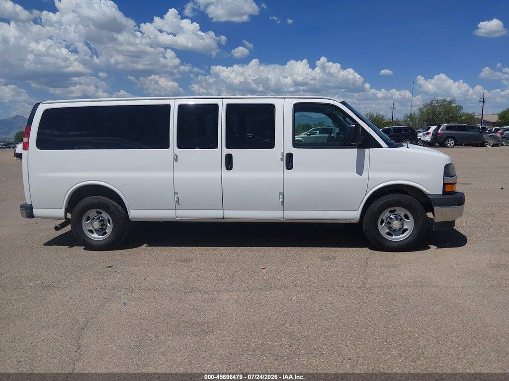 1GAZGPFF8H1225689 2017 CHEVROLET EXPRESS 3500 photo no. 12