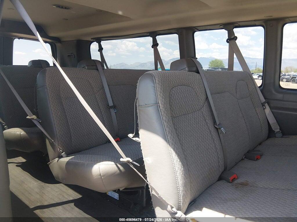 1GAZGPFF8H1225689 2017 CHEVROLET EXPRESS 3500 photo no. 8