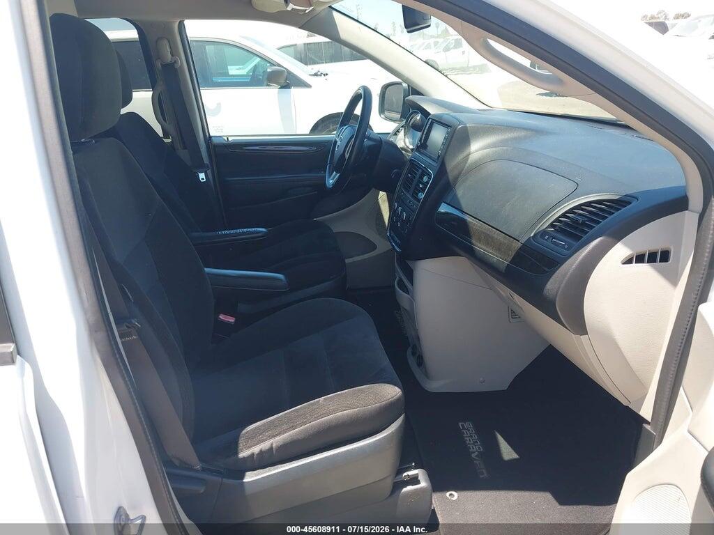 2C4RDGBG6HR725912 2017 DODGE GRAND CARAVAN photo no. 5