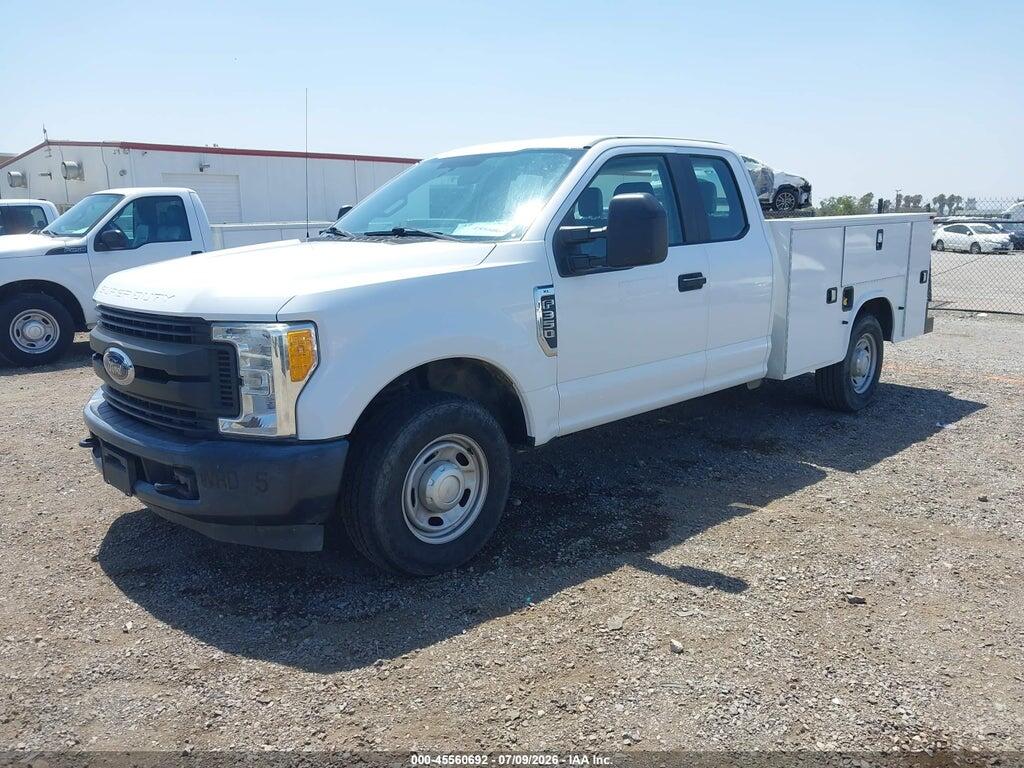 1FD8X3A61HEE29046 2017 FORD F-350 photo no. 2