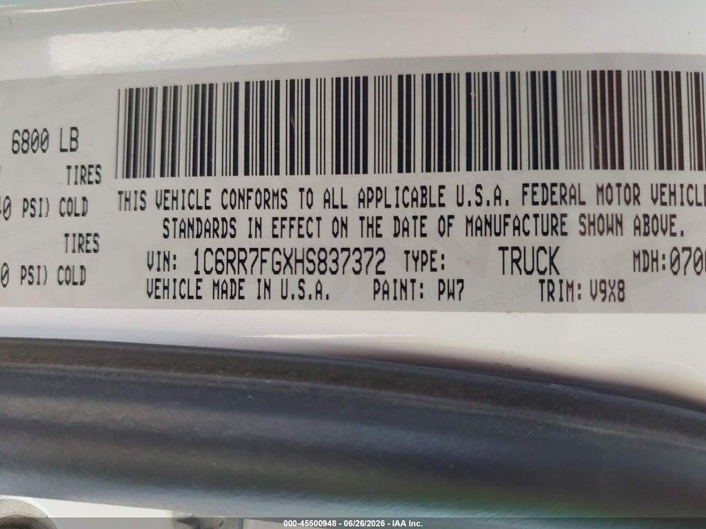 1C6RR7FGXHS837372 2017 RAM 1500 photo no. 9
