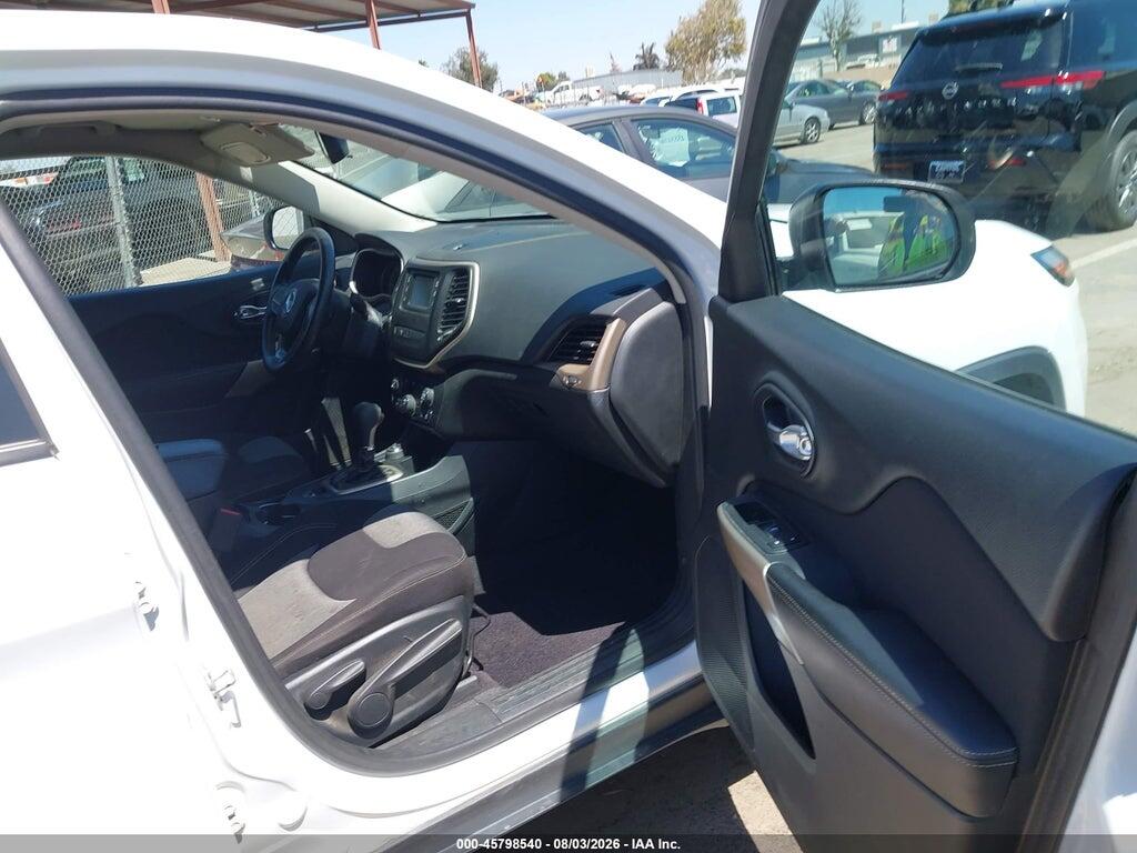 1C4PJMAB2HD225043 2017 JEEP CHEROKEE photo no. 5