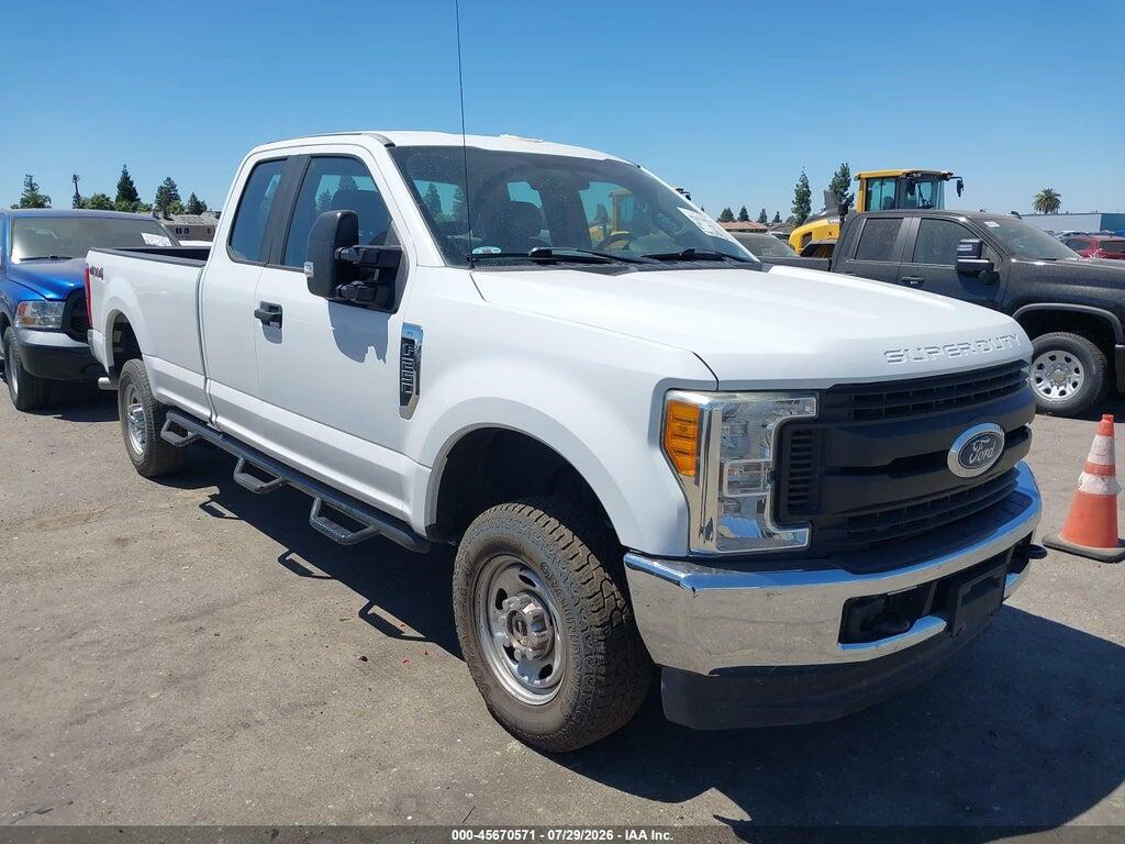 1FT7X2B6XHEE15056 2017 FORD F-250 photo no. 1