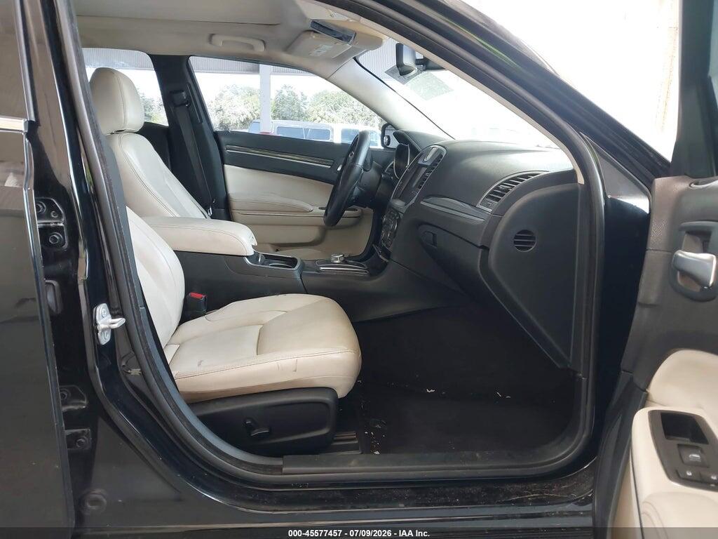 2C3CCAAG2JH154359 2018 CHRYSLER 300 photo no. 5