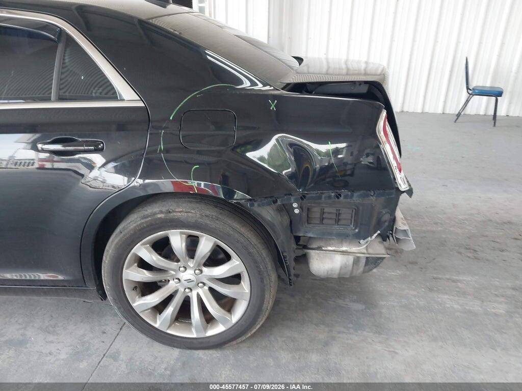 2C3CCAAG2JH154359 2018 CHRYSLER 300 photo no. 6