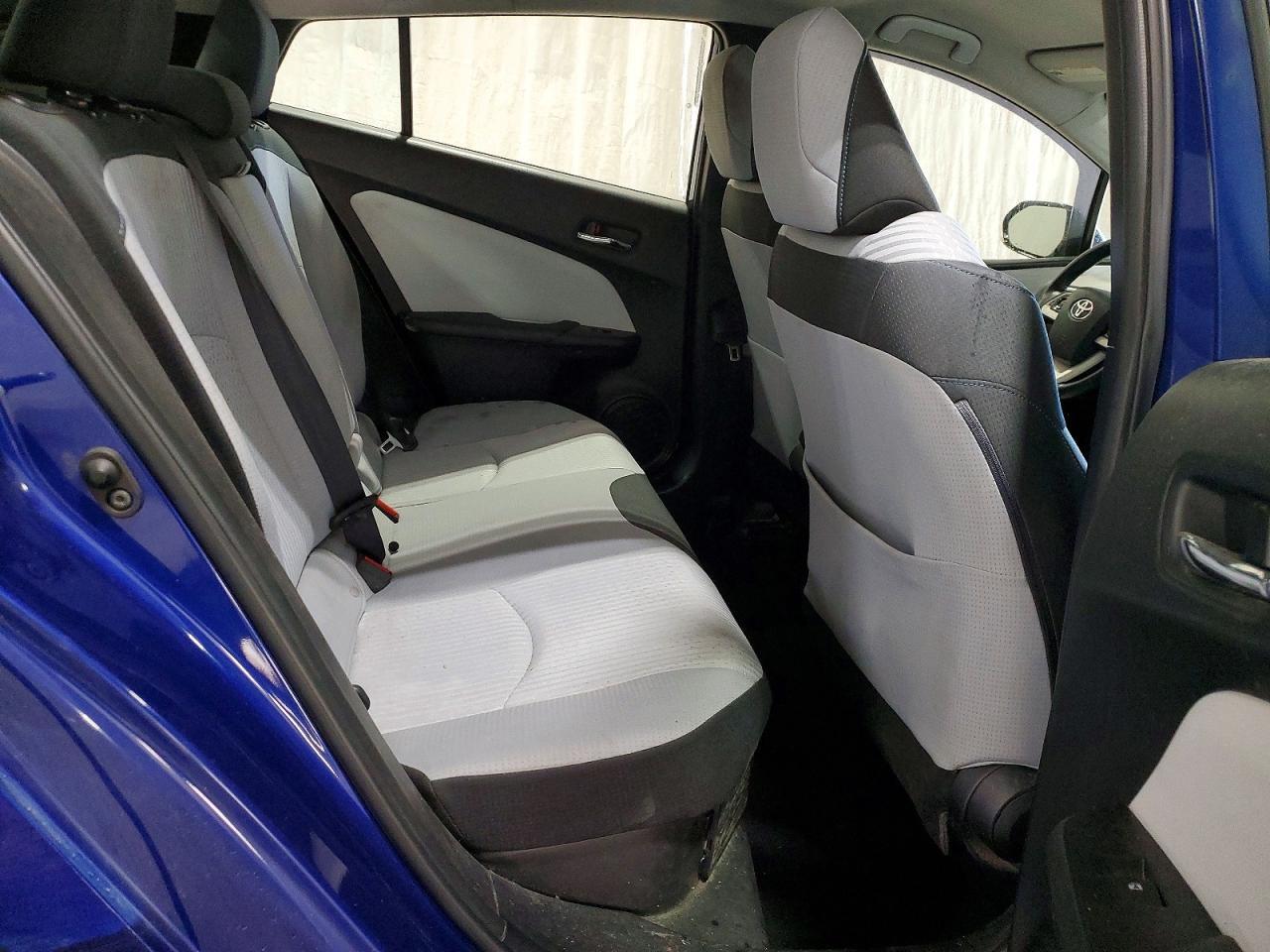 2016 TOYOTA PRIUS THREE- — Фото 10 из 12