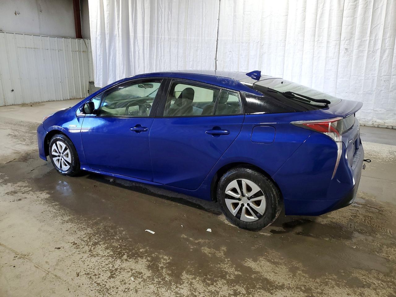 2016 TOYOTA PRIUS THREE- — Фото 2 из 12