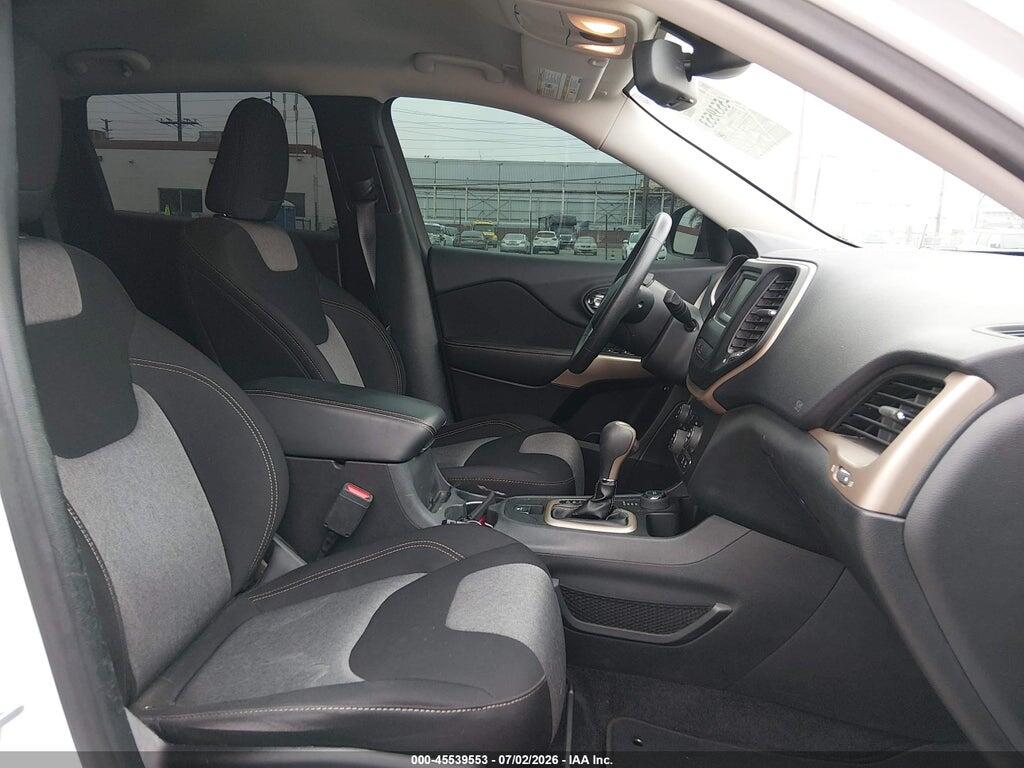 1C4PJMCB7JD528466 2018 JEEP CHEROKEE photo no. 5