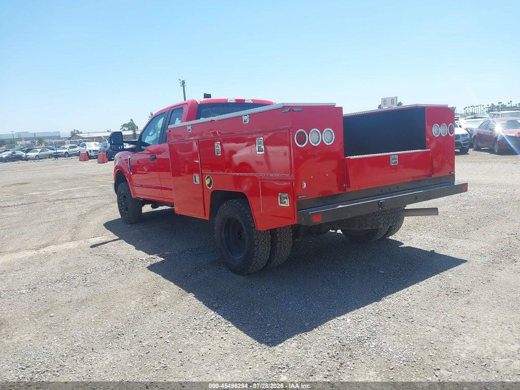 1FT8X3D62JEC69989 2018 FORD F-350 photo no. 3