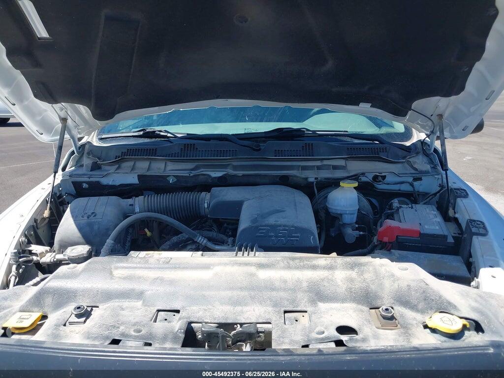 1C6RR6KG8JS292522 2018 RAM 1500 photo no. 10