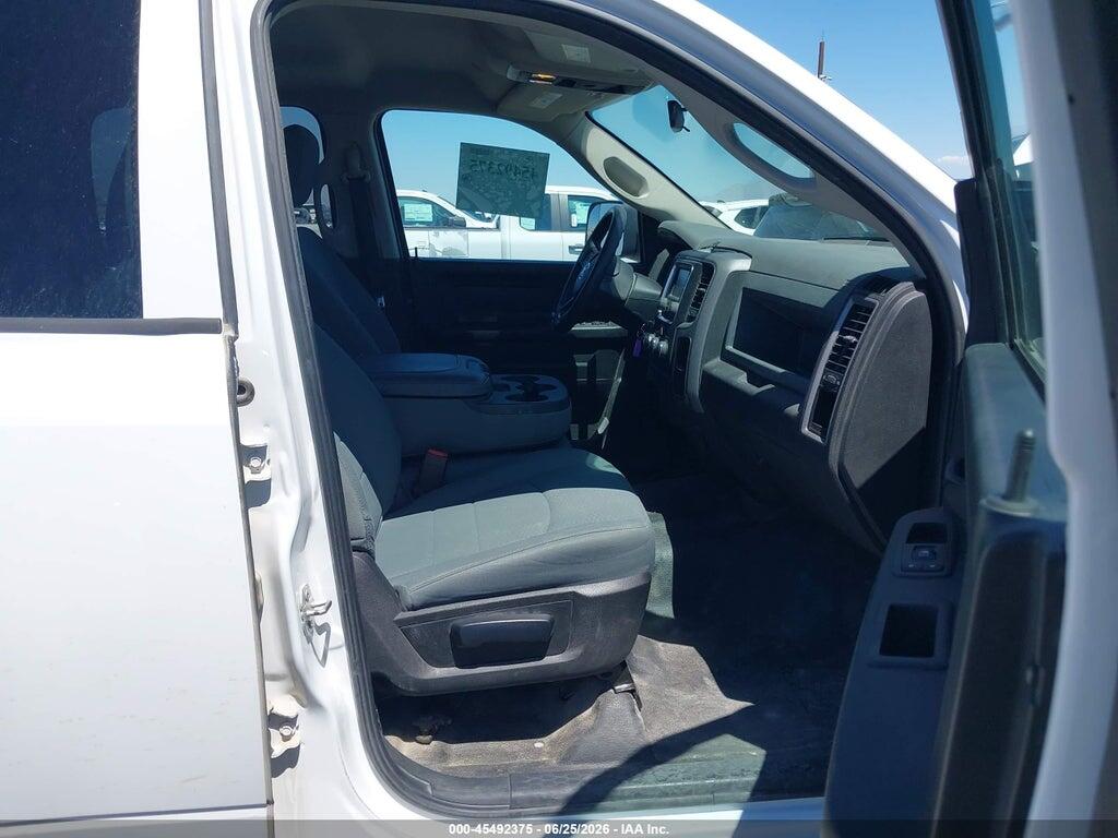 1C6RR6KG8JS292522 2018 RAM 1500 photo no. 5