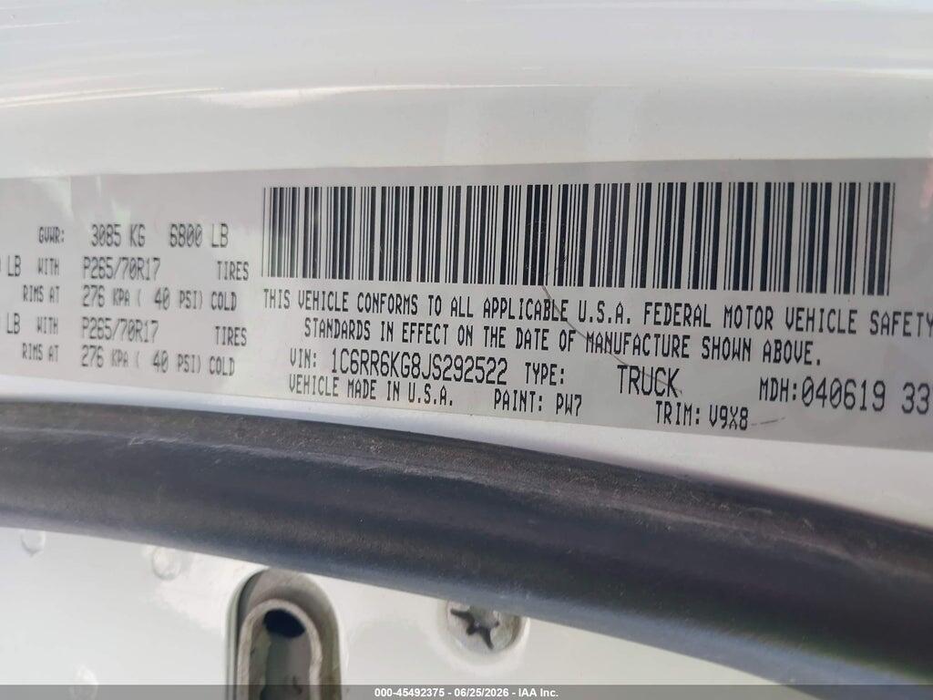 1C6RR6KG8JS292522 2018 RAM 1500 photo no. 9